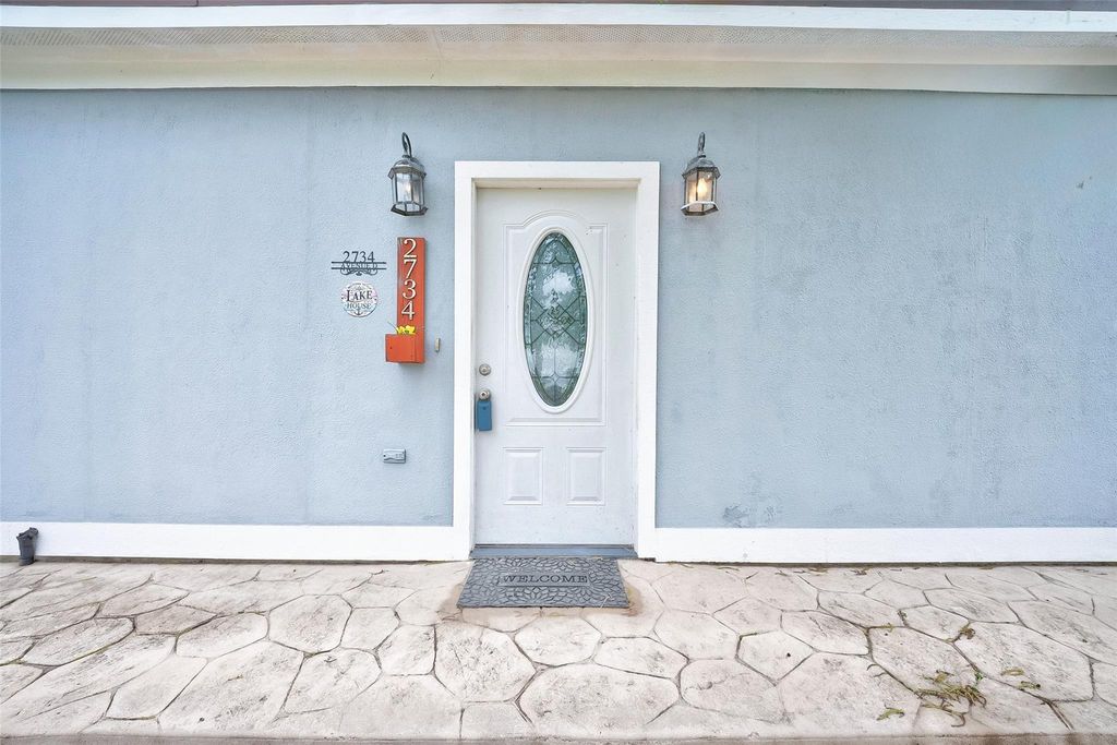 2734 Avenue D, Dickinson, TX 77539