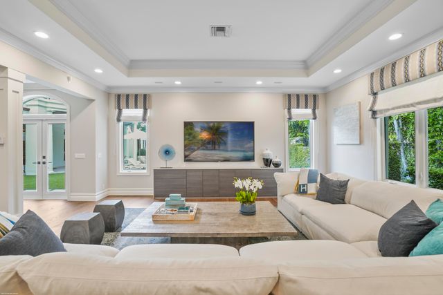 11707 Maidstone Drive, Wellington, FL 33414