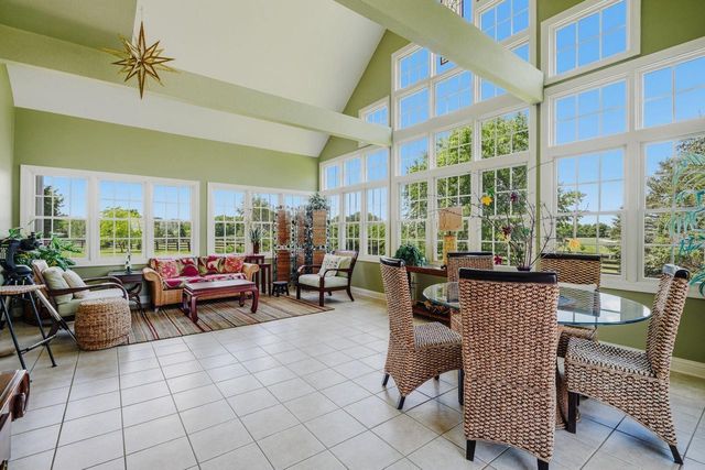 N76W36096 Saddlebrook LANE, Oconomowoc, WI 53066