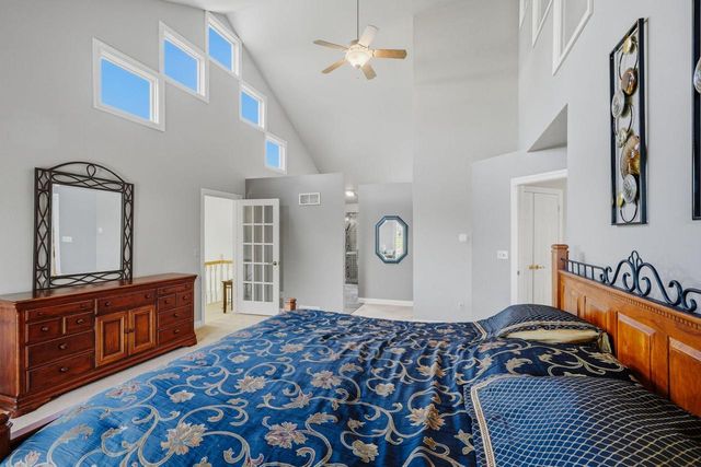 N76W36096 Saddlebrook LANE, Oconomowoc, WI 53066