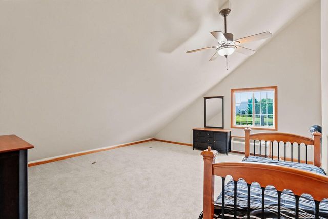 N76W36096 Saddlebrook LANE, Oconomowoc, WI 53066