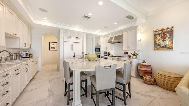 4995 GULF OF MEXICO DRIVE 500, Longboat Key, FL 34228