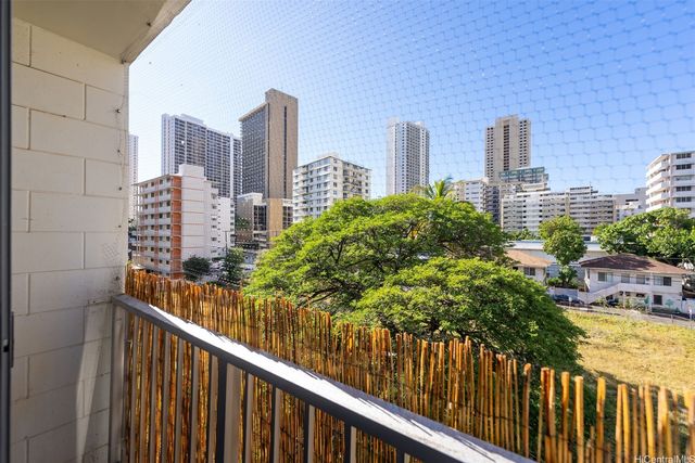 249 Kapili Street 402, Honolulu, HI 96815