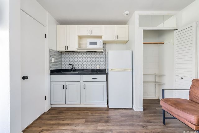 249 Kapili Street 402, Honolulu, HI 96815