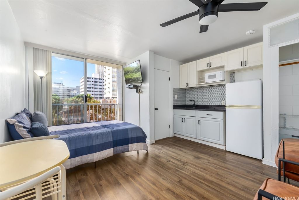 249 Kapili Street 402, Honolulu, HI 96815