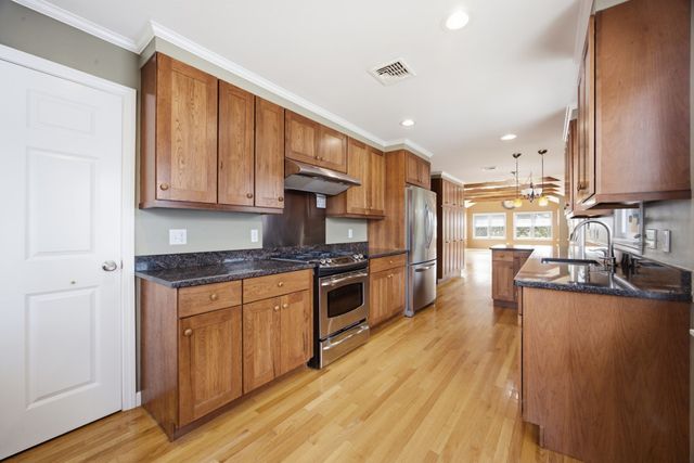 175 Rhoda St, Quincy, MA 02169