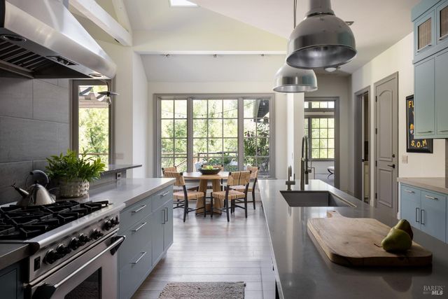 4504 Redwood Rd, Napa, CA 94558