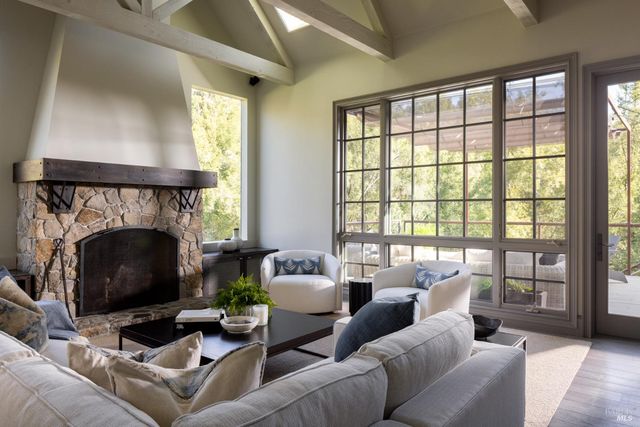 4504 Redwood Rd, Napa, CA 94558