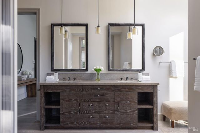 4504 Redwood Rd, Napa, CA 94558