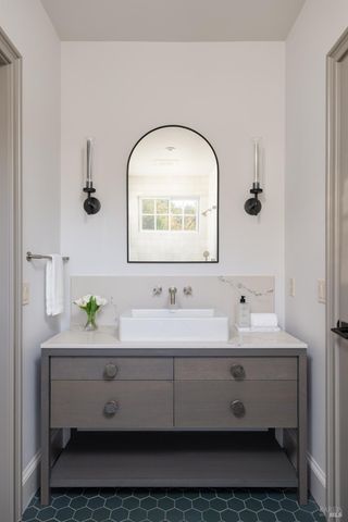 4504 Redwood Rd, Napa, CA 94558