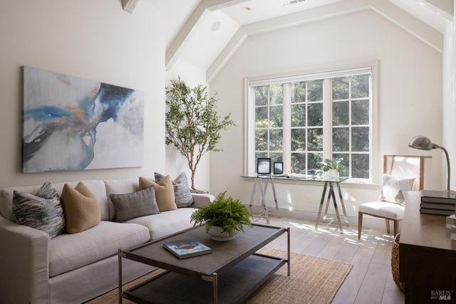 4504 Redwood Rd, Napa, CA 94558