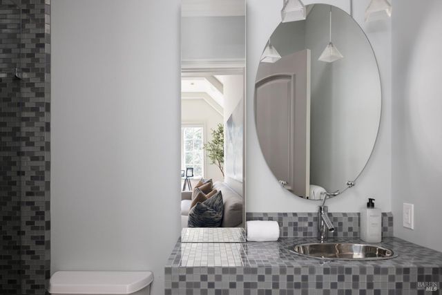 4504 Redwood Rd, Napa, CA 94558