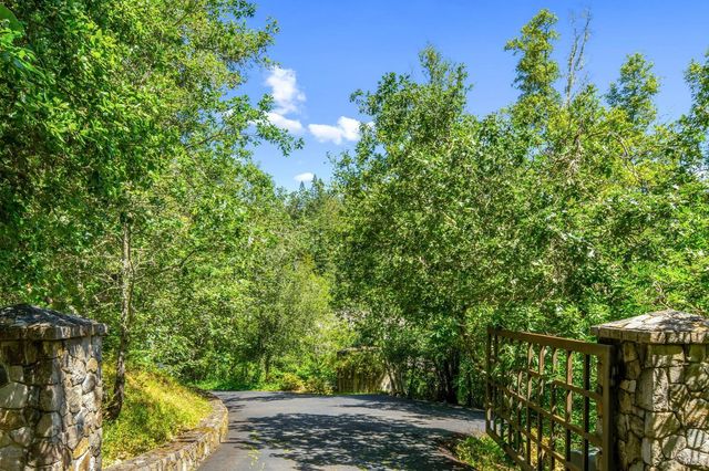 4504 Redwood Rd, Napa, CA 94558