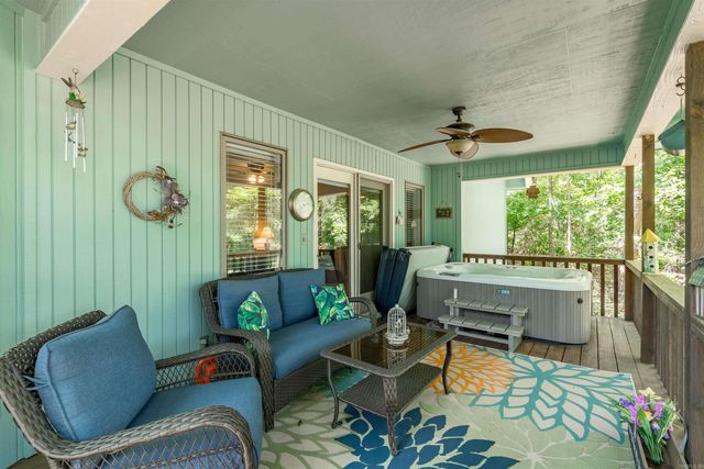 9 Vuelta Lane, Hot Springs Village, AR 71909