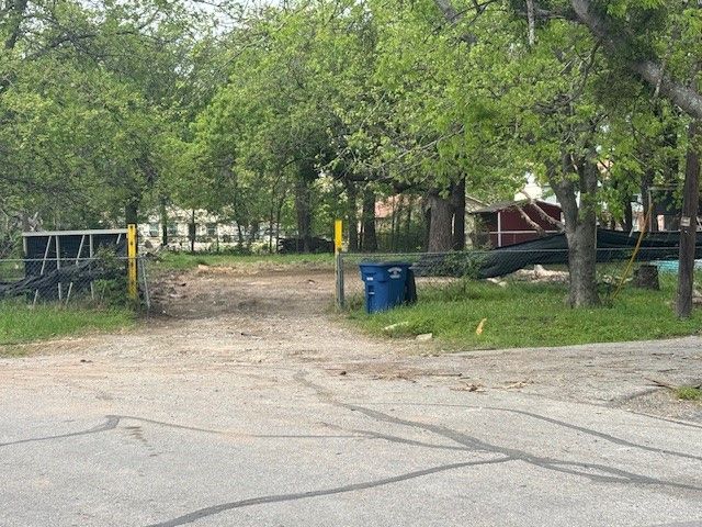 10703 Eastham Street, Dallas, TX 75217