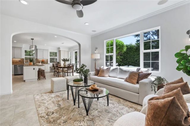 16 Spyrock, Irvine, CA 92602