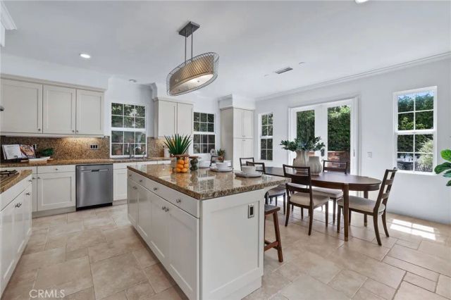 16 Spyrock, Irvine, CA 92602