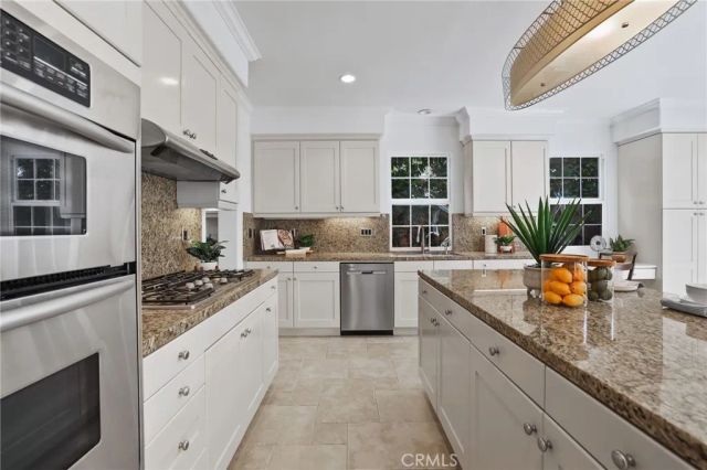 16 Spyrock, Irvine, CA 92602