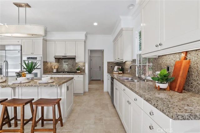 16 Spyrock, Irvine, CA 92602