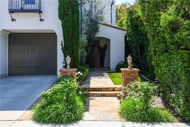 16 Spyrock, Irvine, CA 92602