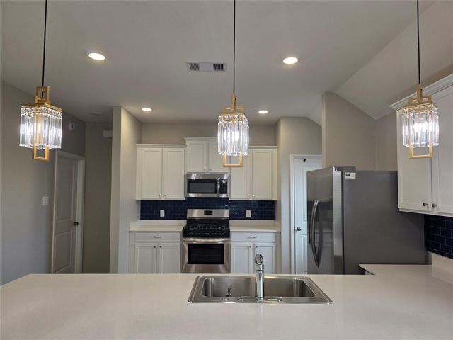 1942 Barrett Gables Drive, Crosby, TX 77532