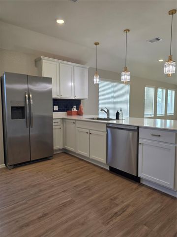 1942 Barrett Gables Drive, Crosby, TX 77532