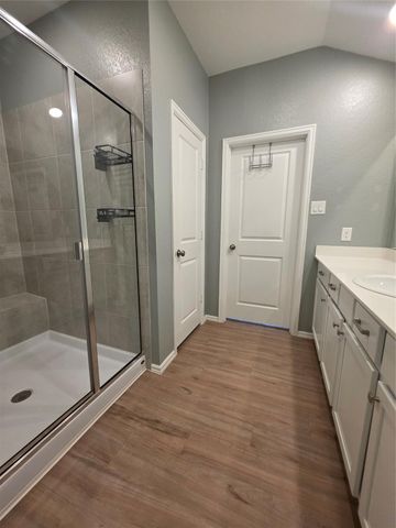 1942 Barrett Gables Drive, Crosby, TX 77532