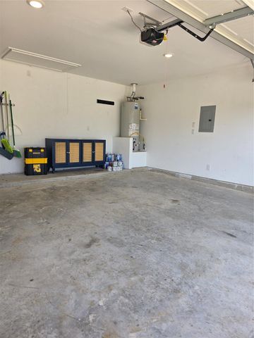 1942 Barrett Gables Drive, Crosby, TX 77532