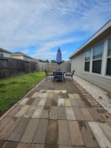 1942 Barrett Gables Drive, Crosby, TX 77532