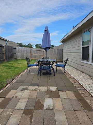 1942 Barrett Gables Drive, Crosby, TX 77532