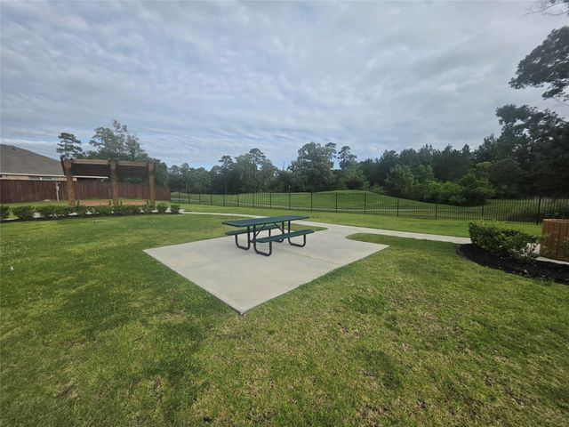 1942 Barrett Gables Drive, Crosby, TX 77532