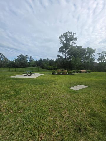 1942 Barrett Gables Drive, Crosby, TX 77532