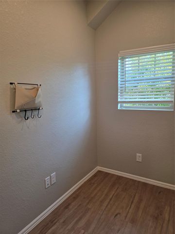 1942 Barrett Gables Drive, Crosby, TX 77532