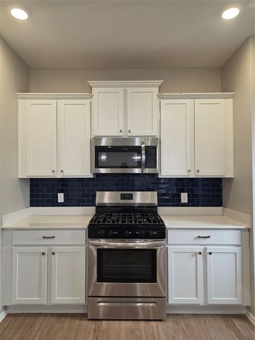 1942 Barrett Gables Drive, Crosby, TX 77532