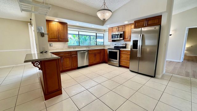 8712 SW 52nd Street, Cooper City, FL 33328
