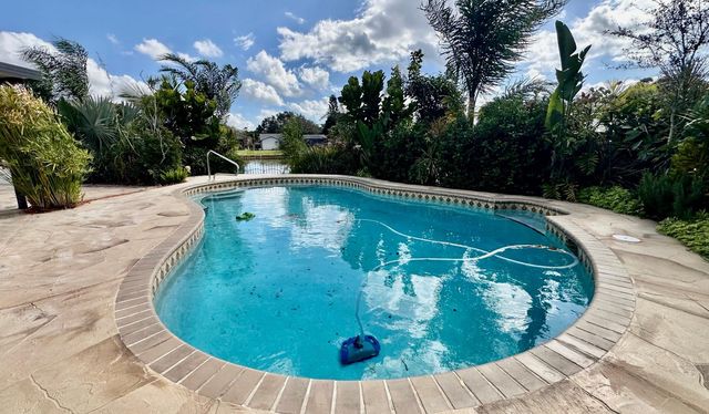 8712 SW 52nd Street, Cooper City, FL 33328