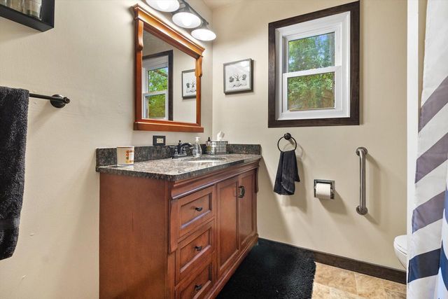 915 Bayview AVENUE, Twin Lakes, WI 53181