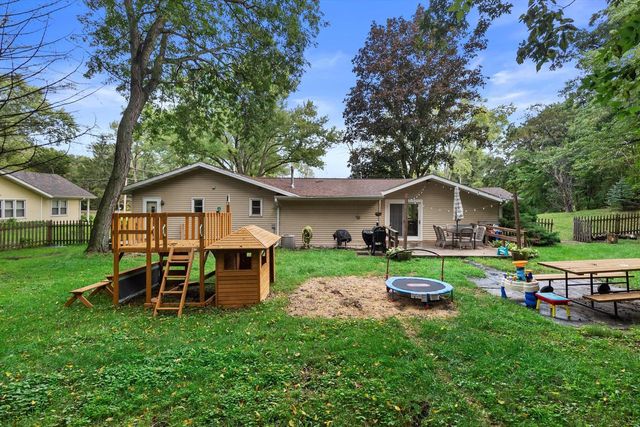 915 Bayview AVENUE, Twin Lakes, WI 53181