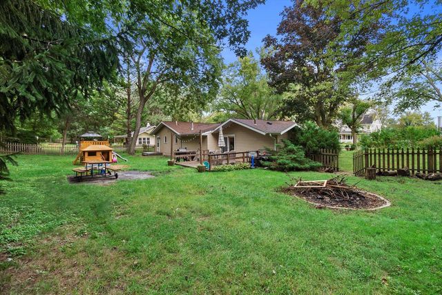 915 Bayview AVENUE, Twin Lakes, WI 53181