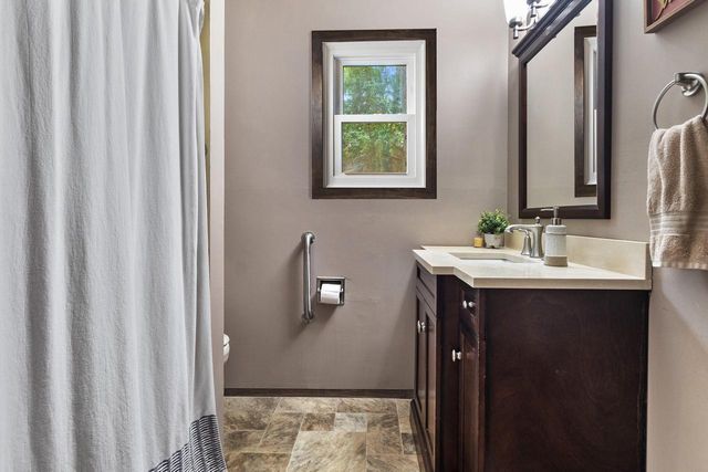 915 Bayview AVENUE, Twin Lakes, WI 53181