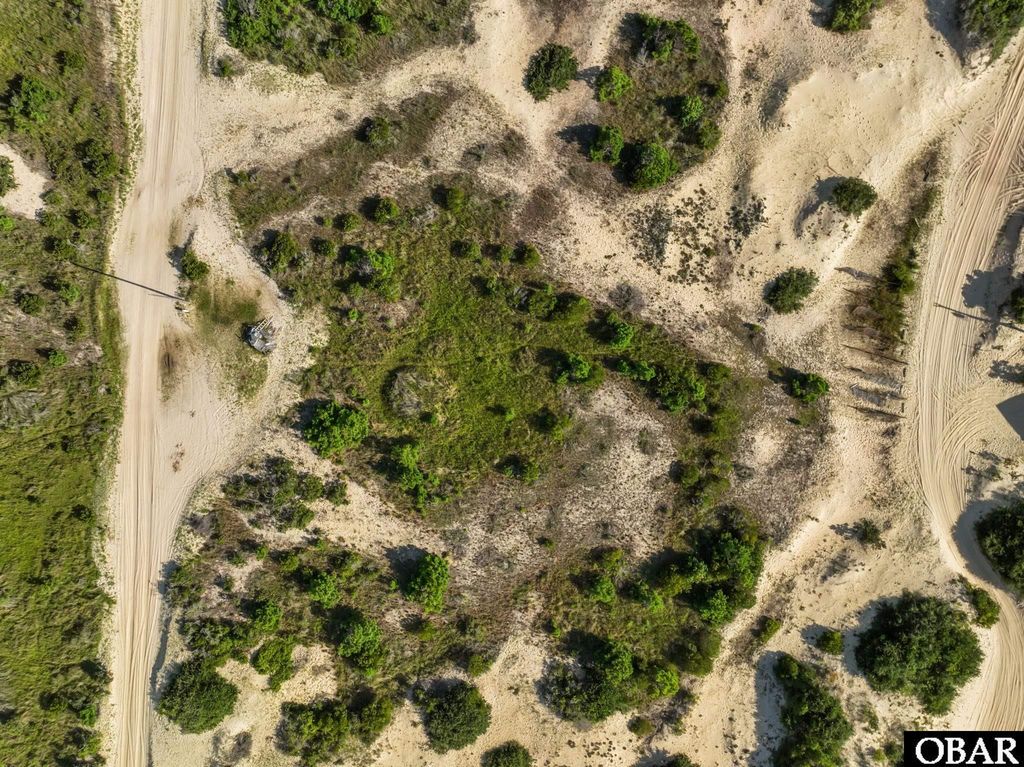 Image 9 of property listing at 1686 Ocean Pearl Road Lot 6, Corolla, NC 27927