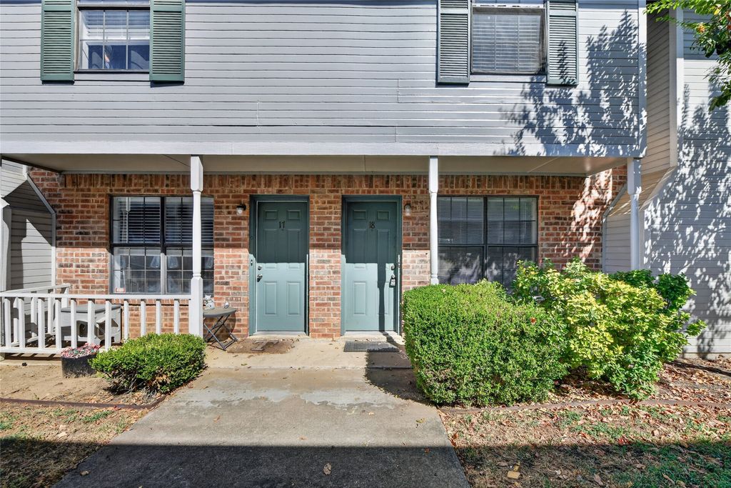 929 Hickory Street 18, Denton, TX 76201 — photo 5