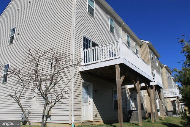 404 MONTE FARM RD, Mount Laurel, NJ 08054