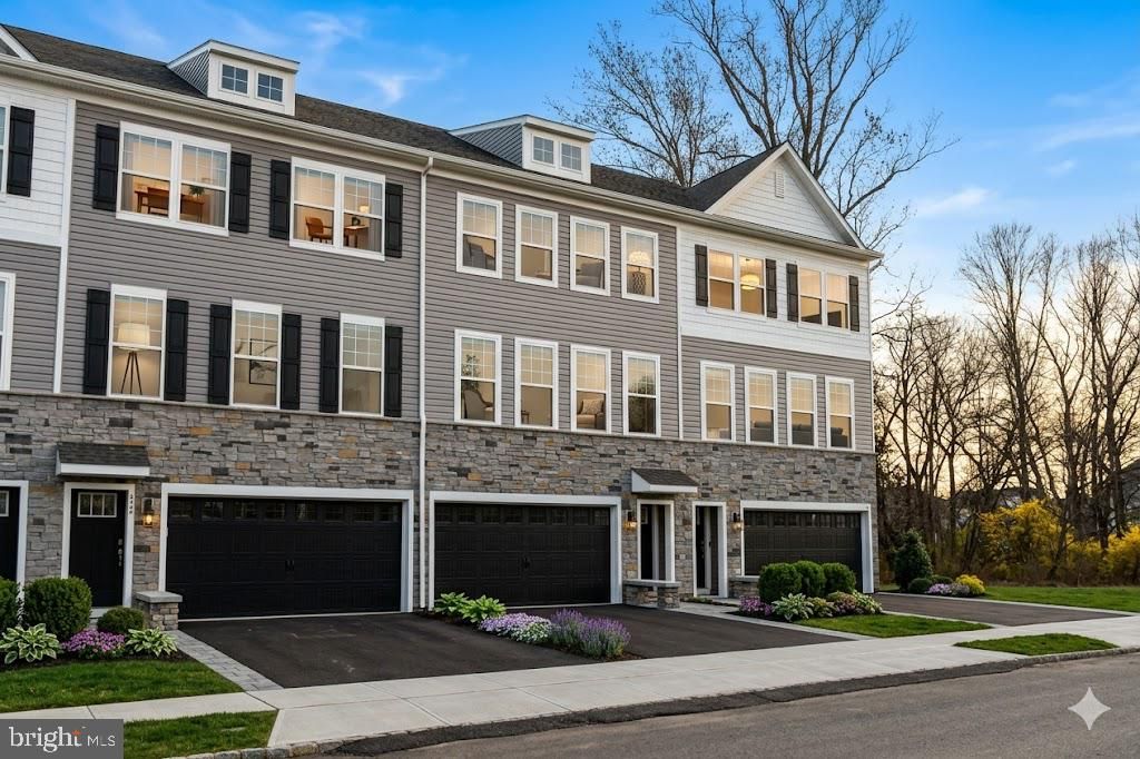 404 MONTE FARM RD, Mount Laurel, NJ 08054