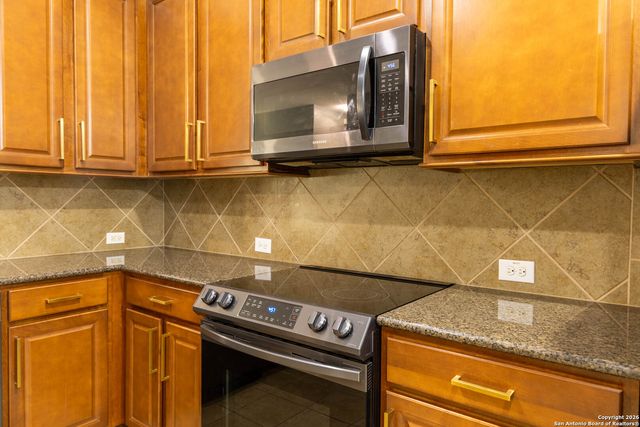 12818 Point, San Antonio, TX 78253