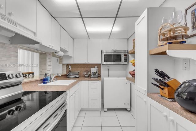 8405 NW 8th St 107-2, Miami, FL 33126