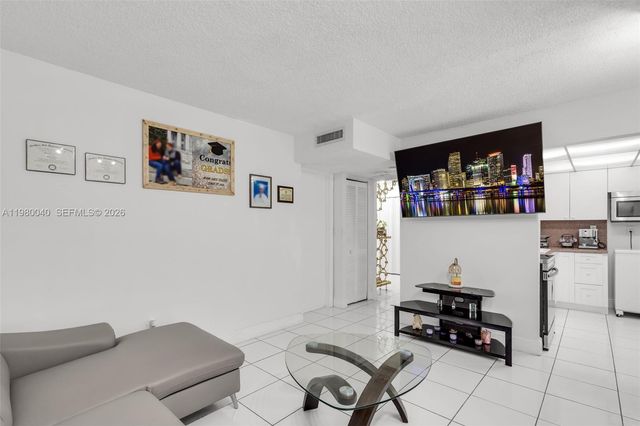 8405 NW 8th St 107-2, Miami, FL 33126