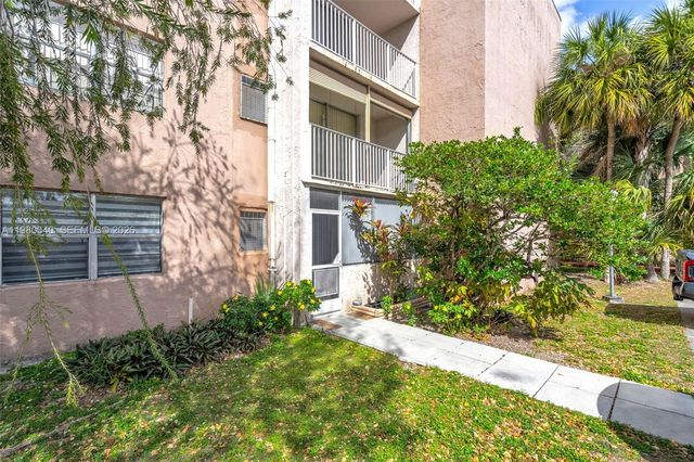 8405 NW 8th St 107-2, Miami, FL 33126