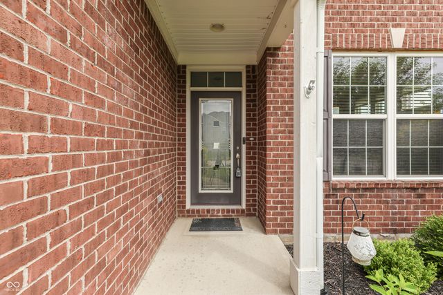 2689 Falcon Drive, Greenwood, IN 46143