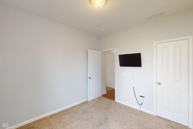 2689 Falcon Drive, Greenwood, IN 46143